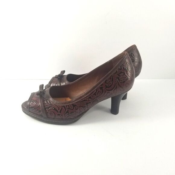 Nurture “Sandee” Tooled Leather Peep Toe Heels Size 7.  S776 - Picture 3 of 6